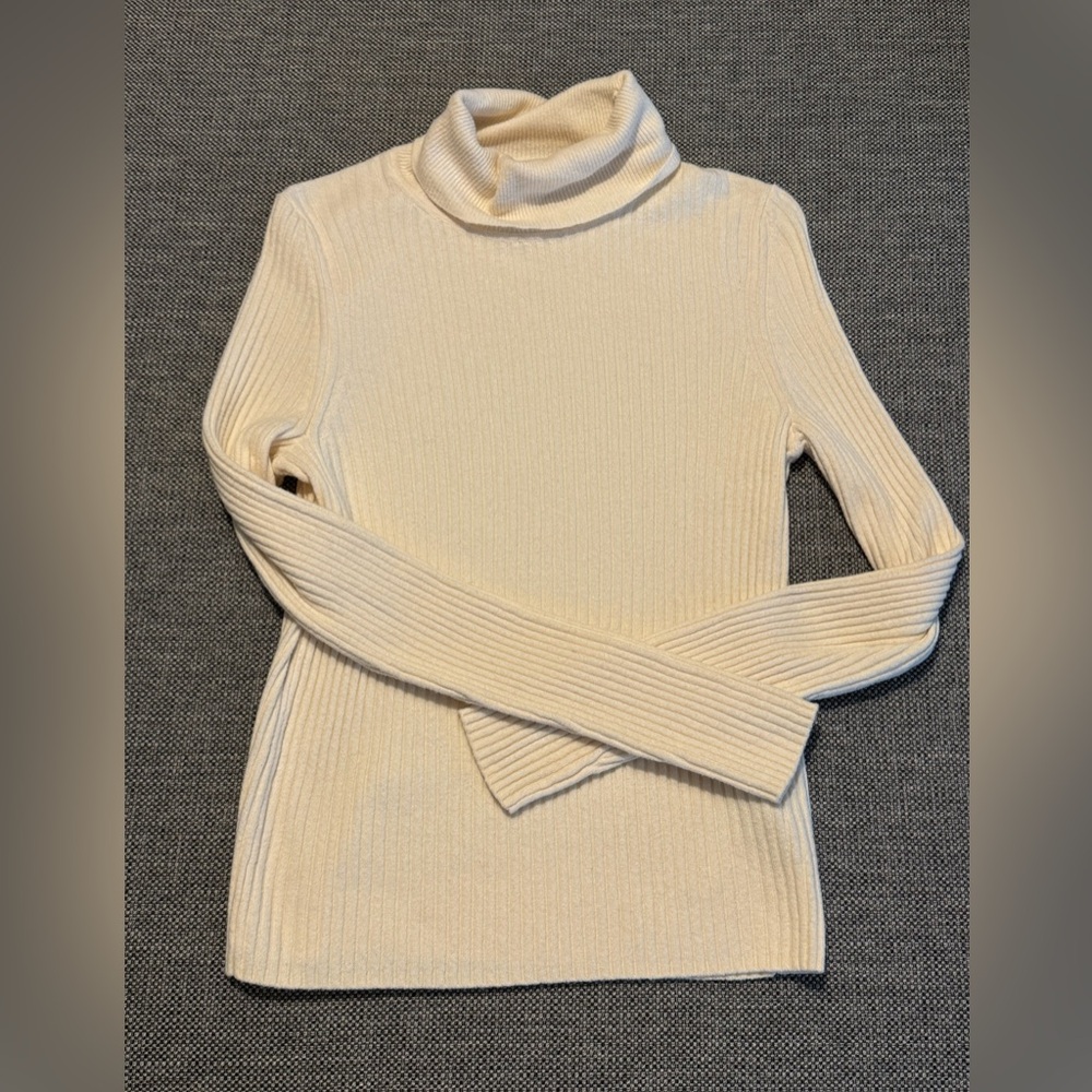 GAP Cream Ribbed Turtleneck Sweater
